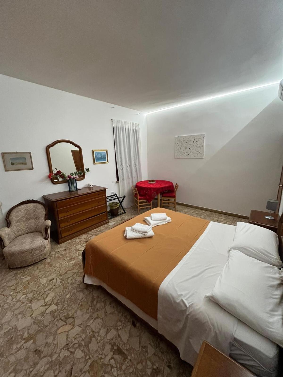 Stefy'S Rooms เวนิส ภายนอก รูปภาพ